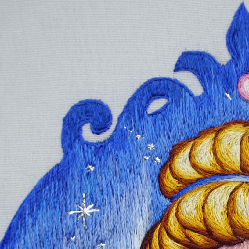 Tranh thêu tay Công Chúa Tóc Vàng – Nét mềm mại từ đôi tay nghệ nhân Việt - Ảnh 4