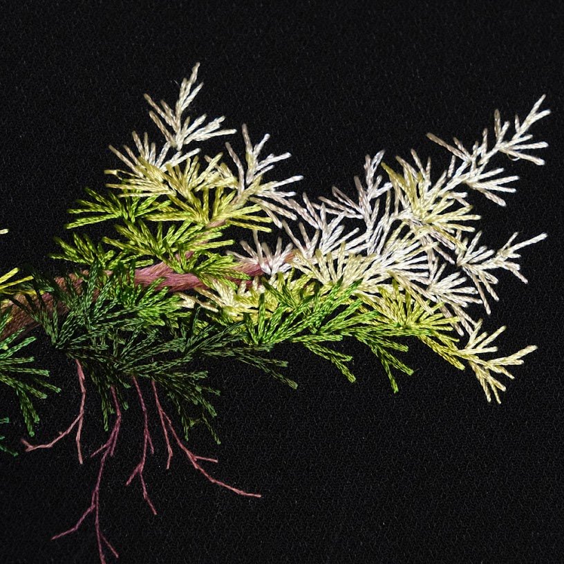 Tranh thêu tay Tùng Bách Trượng Phu – Nét nghệ thuật vượt thời gian - Ảnh 3