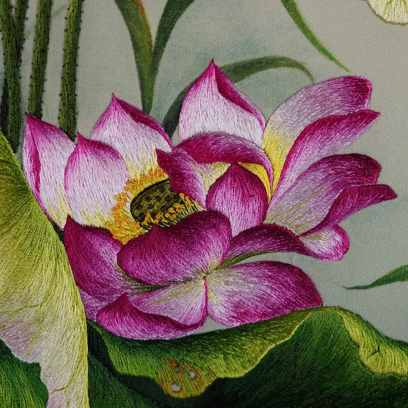 Tranh thêu tay Hoa Sen – Quốc hoa đón xuân – Sức sống tươi mới cho ngôi nhà của bạn - Ảnh 9