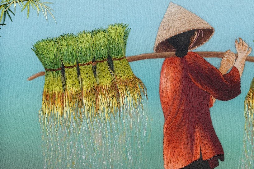 Tranh thêu tay Gánh Mạ của Mẹ – Nét nghệ thuật đầy cảm xúc từ quê hương - Ảnh 8