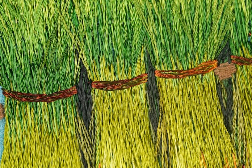 Tranh thêu tay Gánh Mạ của Mẹ – Nét nghệ thuật đầy cảm xúc từ quê hương - Ảnh 2