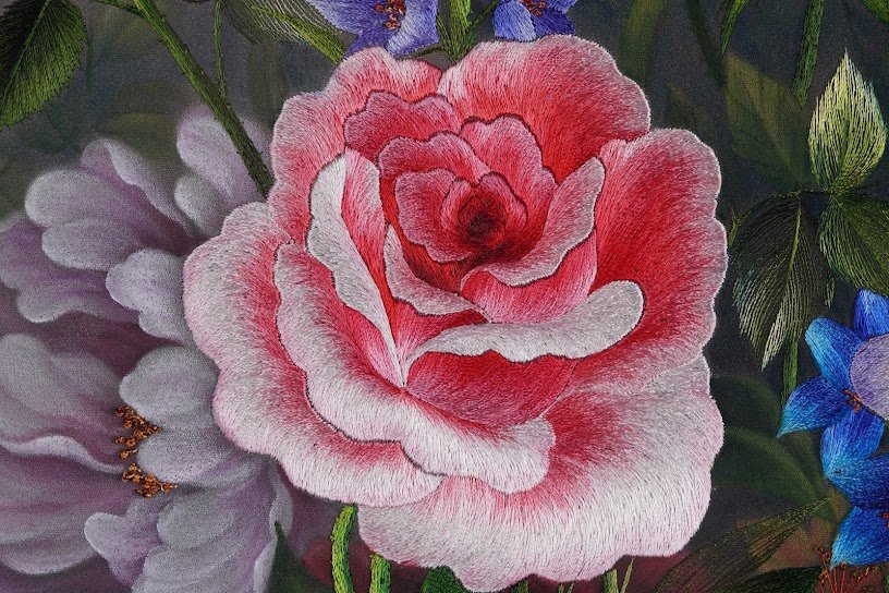 Tranh thêu tay Hoa ngũ phúc – Rực rỡ sắc hoa, phúc lộc đầy nhà - Ảnh 9