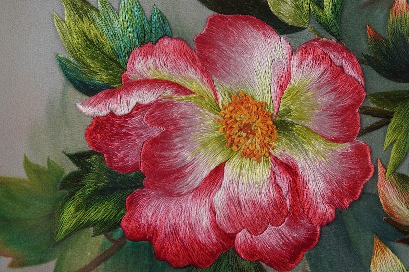 Tranh thêu tay Hoa Mẫu Đơn – Tinh Hoa Nghệ Thuật Từ Đôi Bàn Tay Khéo Léo - Ảnh 8