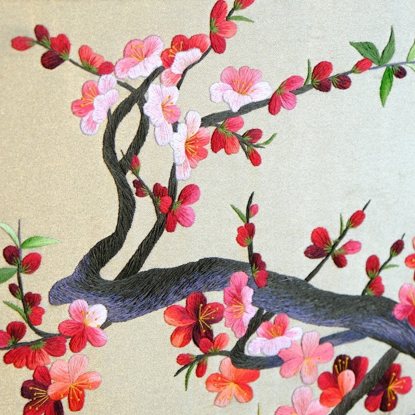 Tranh thêu tay Hoa Đào – Tinh hoa nghệ thuật trên từng mũi chỉ - Ảnh 2