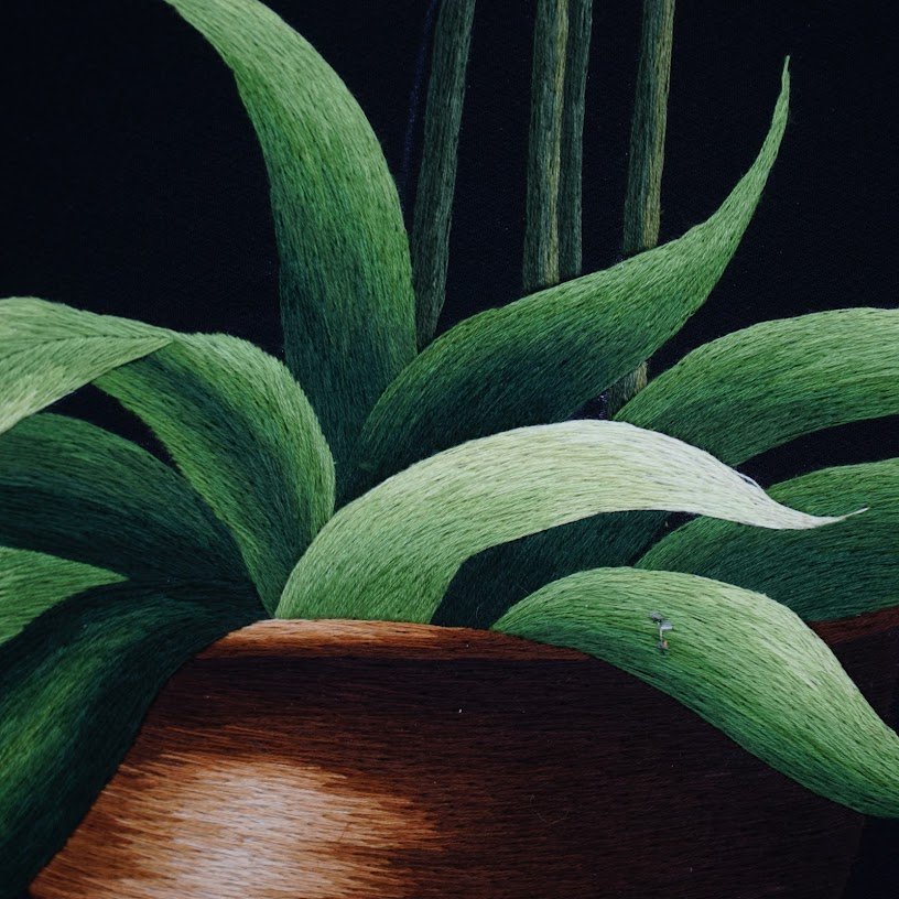 Tranh thêu tay Hoa Địa Lan – Vẻ đẹp tinh tế từ từng mũi thêu - Ảnh 3