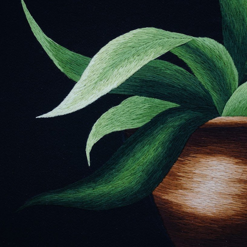 Tranh thêu tay Hoa Địa Lan – Vẻ đẹp tinh tế từ từng mũi thêu - Ảnh 2