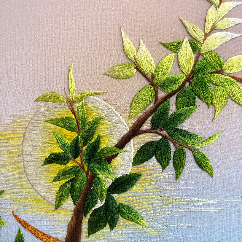 Tranh thêu tay Tình tự đêm trăng – Vẻ đẹp huyền ảo dưới ánh trăng - Ảnh 4